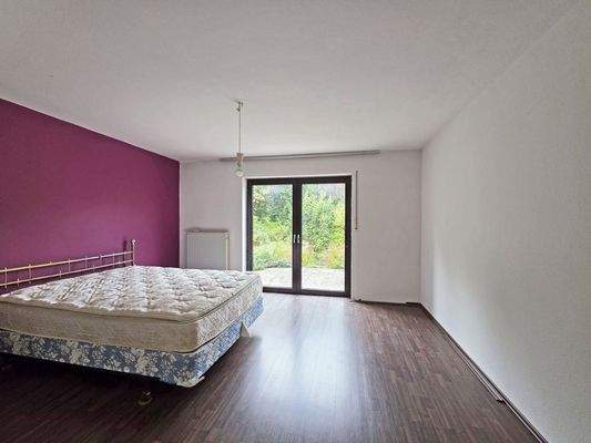 Schlafzimmer mit Terrassenzugang