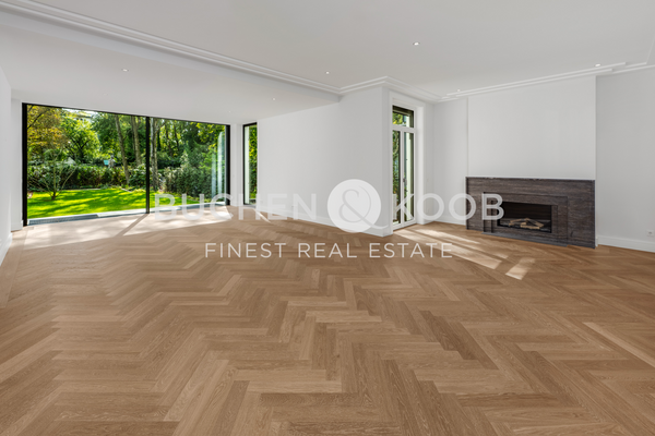 Wohnbereich mit Kamin