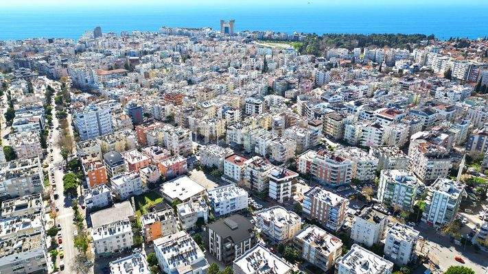 Apartments in a Complex near the Beach in Antalya Muratpaşa