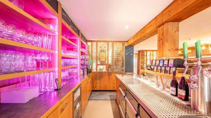 hotel-restaurant-schwarzwald-theke-wolf-immobilien