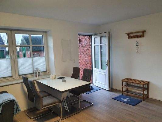 EG Rechts (Dauervermietet) - Eingang und Essbereich