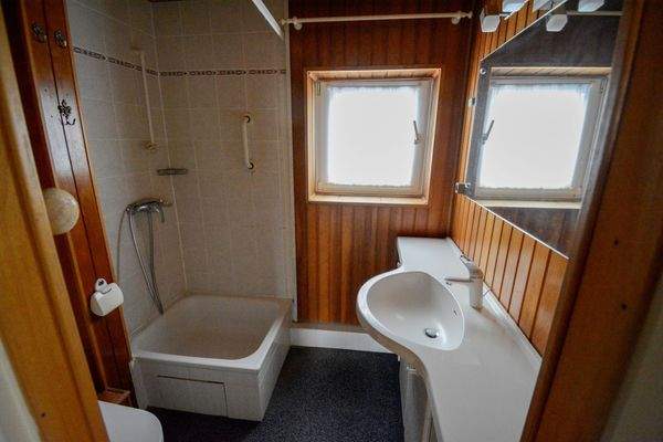 Tageslicht-Duschbad OG