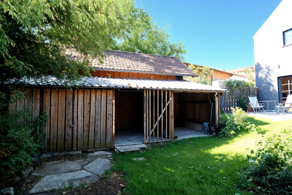 Whg. 3, Garten und Unterstand.png