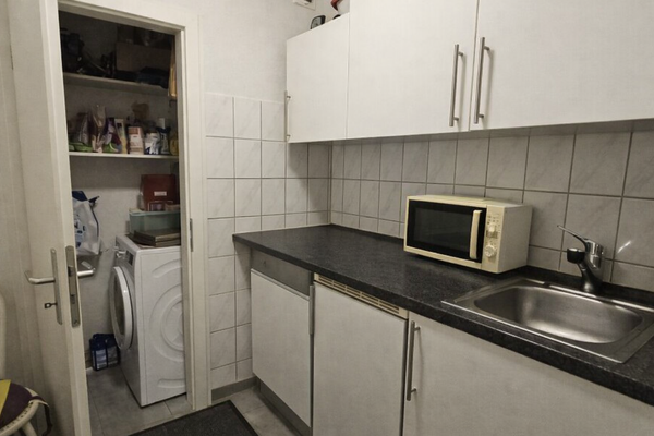 ddb83d1a-05d3-4ba0-bcc9-3bb260223bf3