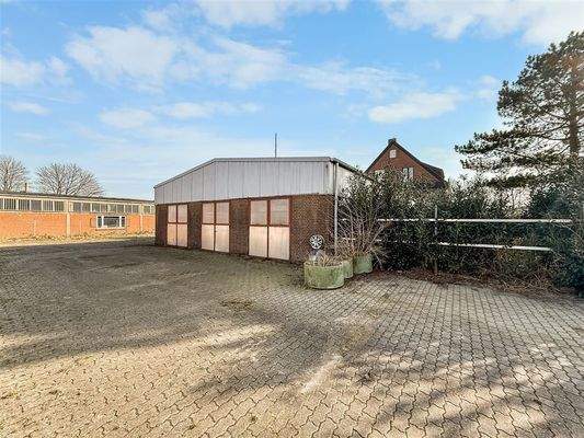 Halle Rückansicht 2