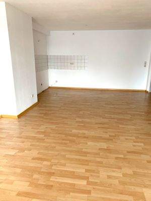 Wohnzimmer mit Kochnische