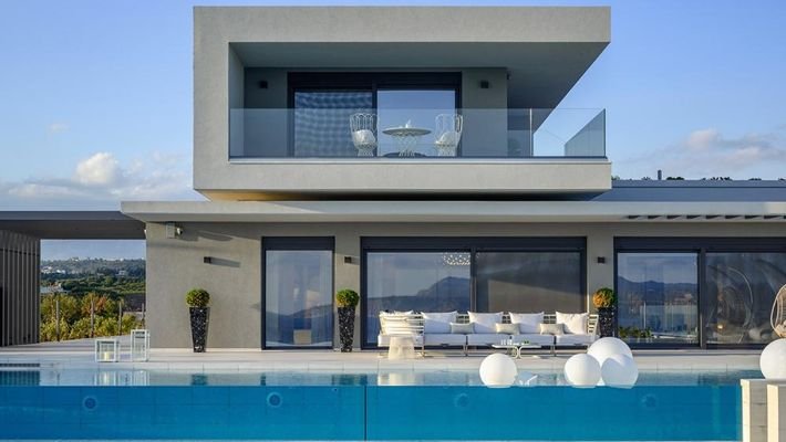 Kreta, Almyrida: Große moderne Luxusvilla in privater Lage zu verkaufen