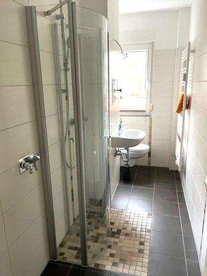 Dusche, Platz sparend.jpg