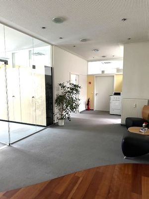 Helle moderne Büroräume
