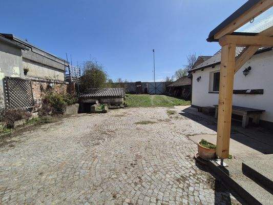 Hof-Garten-Weinkeller