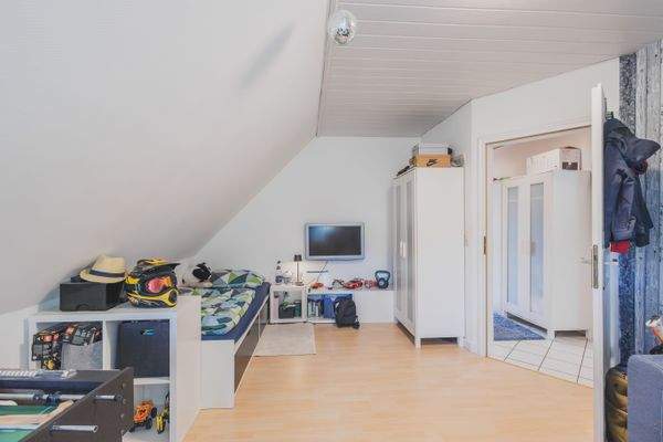 Jugendzimmer Dachgeschoss - Einfamilienhaus 