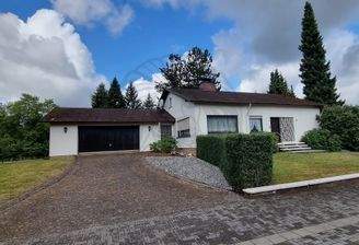 Haus und Garage
