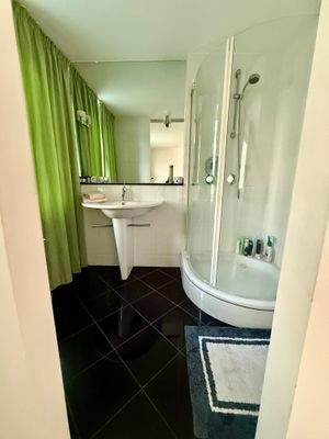 Hauptbad als Duschbad