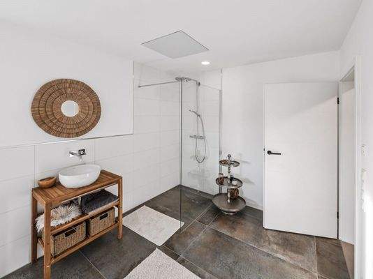 Duschbad im Gartengeschoss