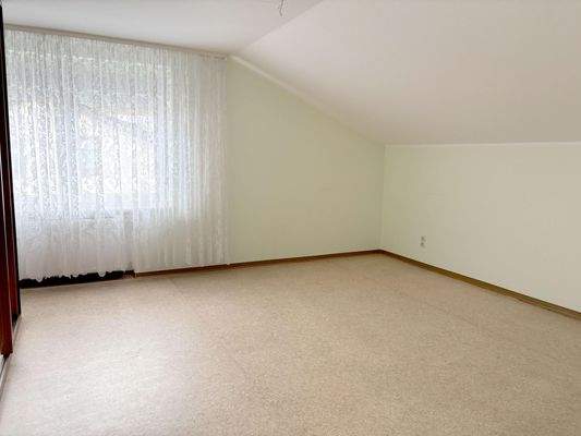 großes Schlafzimmer in der ELW