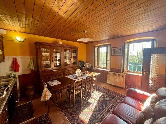 WhatsApp Image 2024-10-11 at 12.05.53 (1).jpeg