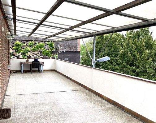 überdachte Terrasse