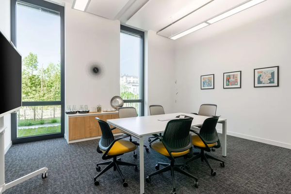 regus-berliner-strasse-300-cow