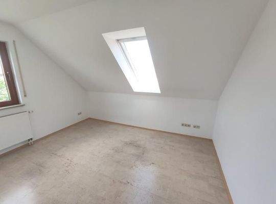 Kinder- /Arbeitszimmer Bild 1