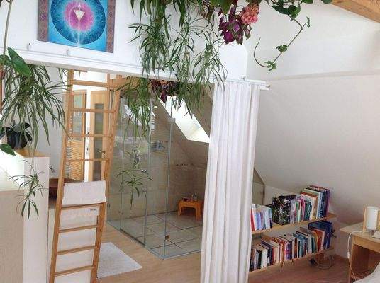 OG Dusche + Waschbecken