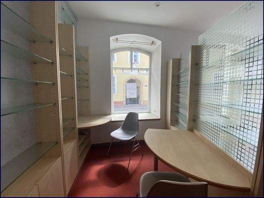 abgeteilter Beratungsraum im Verkaufsraum