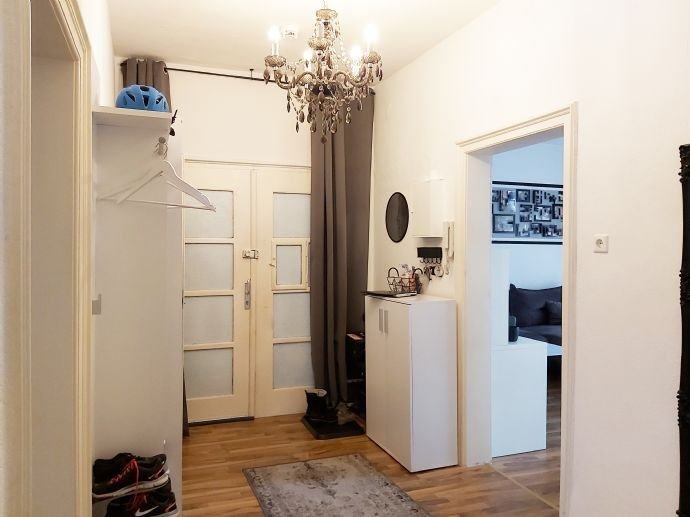 Preiswerte 3-Zimmerwohnung mit Balkon und PKW-Stellplatz im Hof in Rastatt-Zentrum!