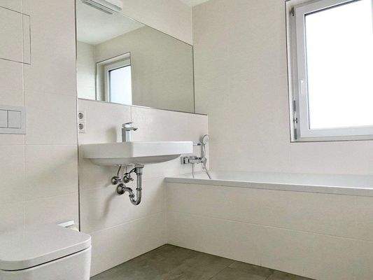 Badezimmer Ansicht 1.jpg