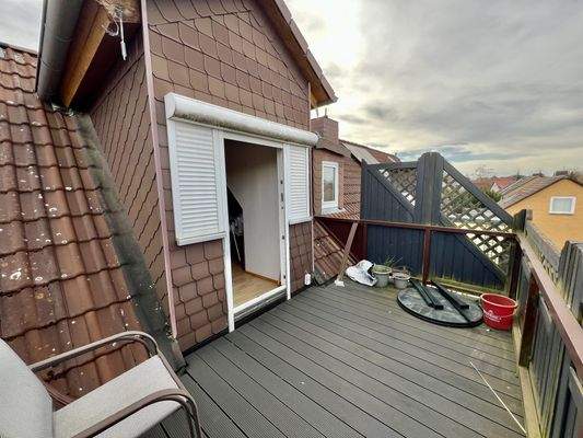 ..mit Zugang zur Dachterrasse