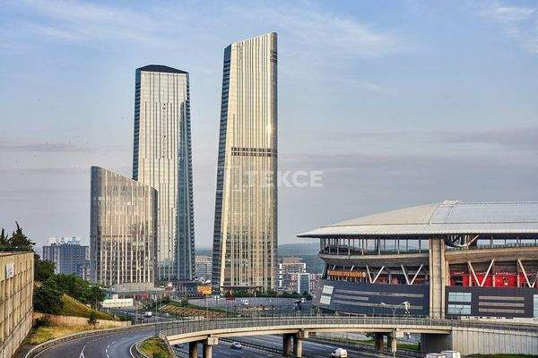 Spacious Flats with Pool and Security in İstanbul Sarıyer