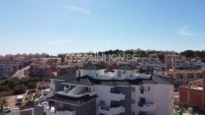 Apartments in a Complex with Communal Pool in Villamartin