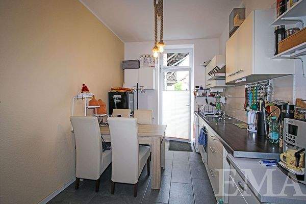 Wohneinheit Erdgeschoss Küche mit Zugang zur Terrasse