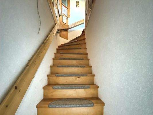 Treppenaufgang zum Obergeschoss