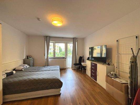 1.OG rechts: Schlafzimmer