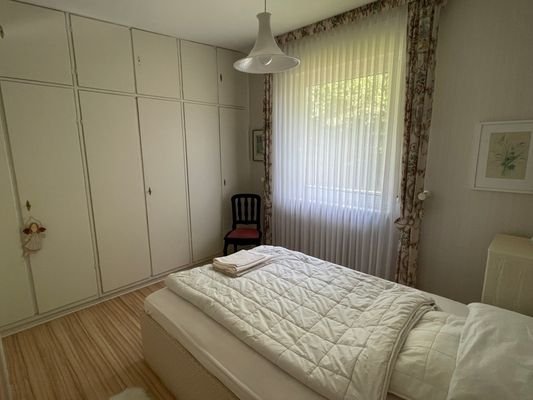 ... mit Einbauschrank