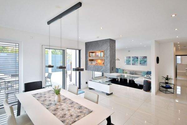 Esszimmer / Küche EG