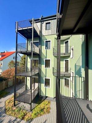 Balkone und Innenhofseite