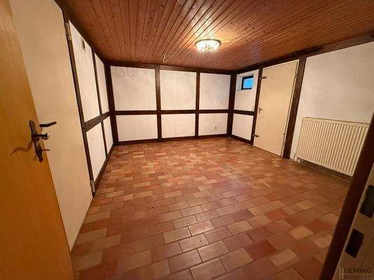 Keller - Hobbyraum (Ausgang Garten)