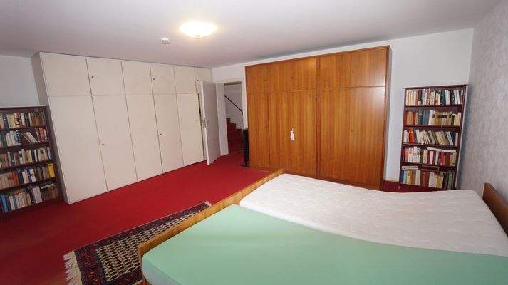 das große Eltern-Schlafzimmer