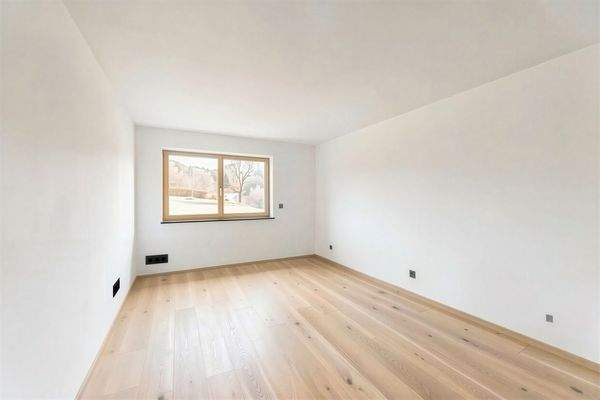 Kinderzimmer OG (entmöbiliert KI generiert)