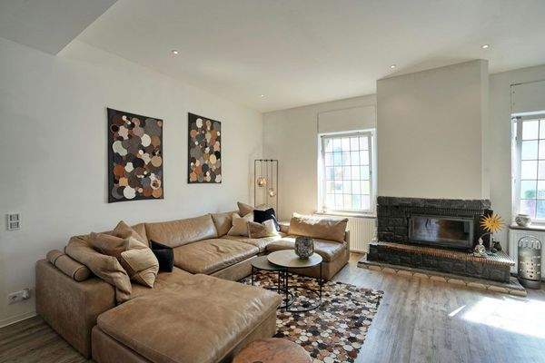 Wohnbereich mit Kamin