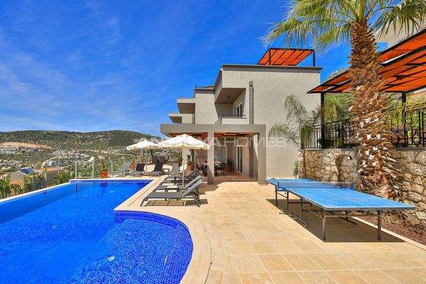 4-Bedroom Luxury Villa with Infinity Pool in Kalkan Antalya