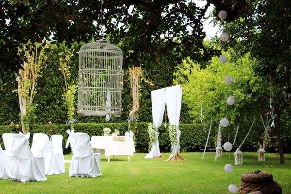 Keta, Sisi: Apartmentkomplex im Dorfzentrum, in der Nähe eines Sandstrandes zu verkaufen