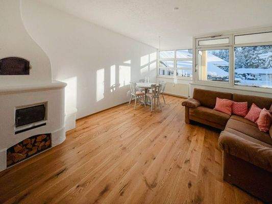  Gemauerter Kamin für eine gemütliche Atmosphäre.