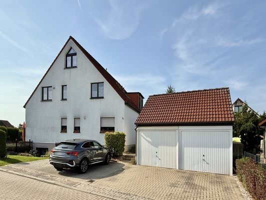 Stellplatz vor dem Haus