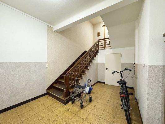 Treppenaufgang zu den Wohneinheiten