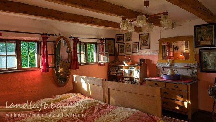 Gästezimmer Fenster nach Südosten zum Hof.jpg