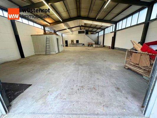 Einheit 2 - Lagerhalle