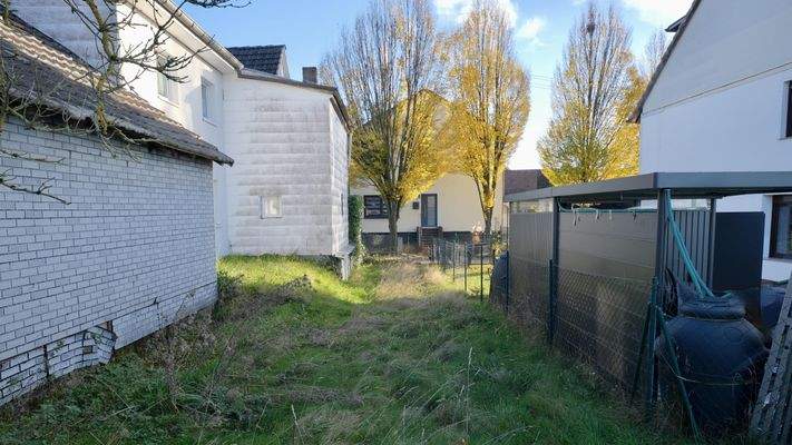 Durchgang zum Grundstück