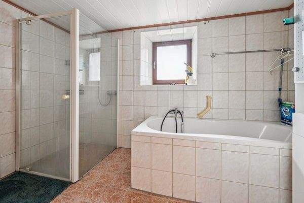 Badezimmer (Whg. EG)