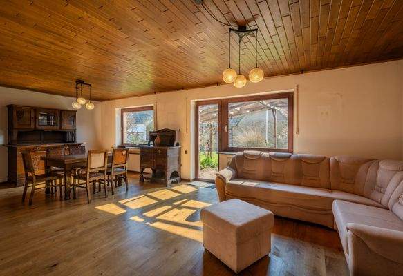 Wohnzimmer Haupthaus EG